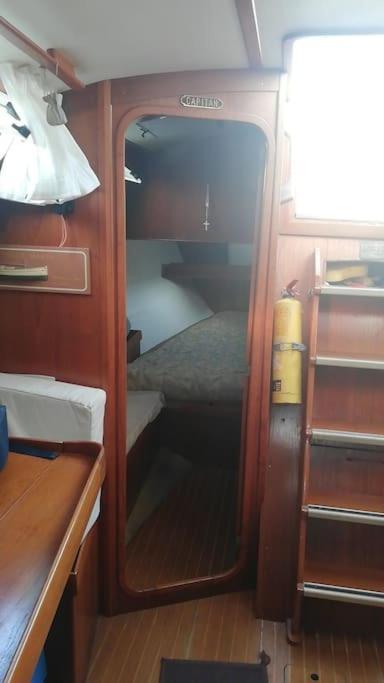 Boat-Apartamento Flotante Cadiz.. La Juanita Arroyo מראה חיצוני תמונה