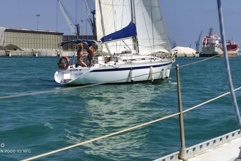 Boat-Apartamento Flotante Cadiz.. La Juanita Arroyo מראה חיצוני תמונה