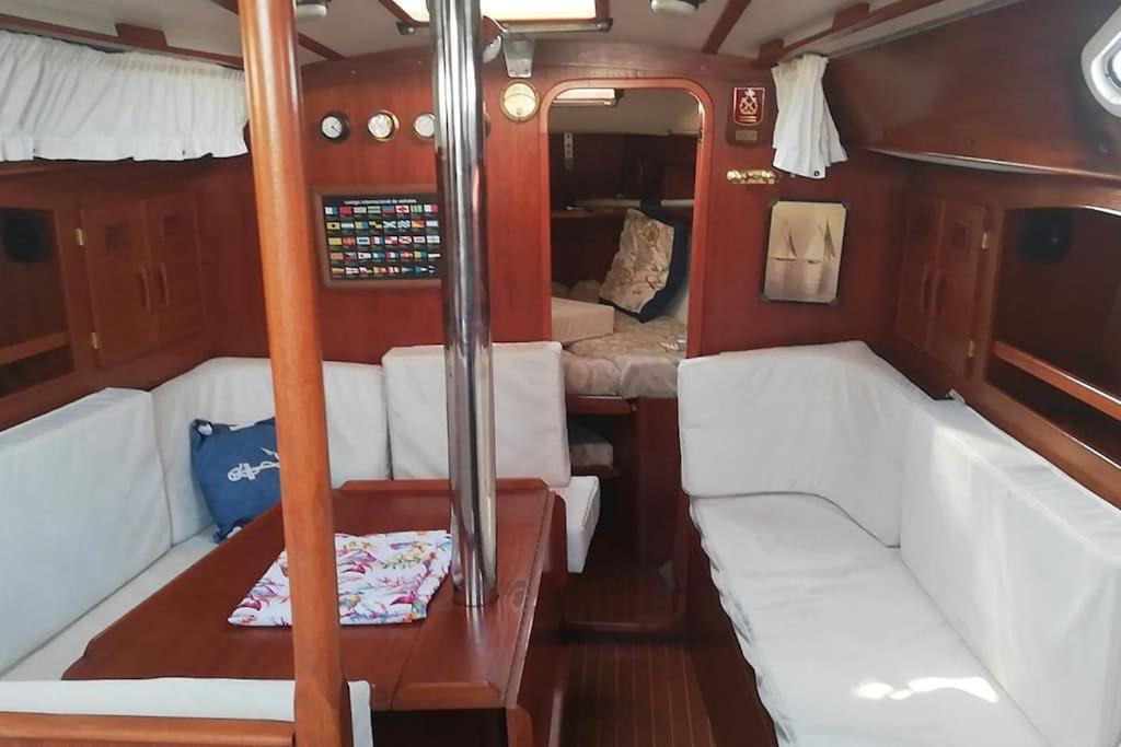 Boat-Apartamento Flotante Cadiz.. La Juanita Arroyo מראה חיצוני תמונה